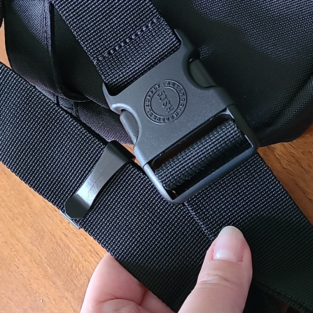 NWOT Herschel TCU Belt Bag - Picture 8 of 8